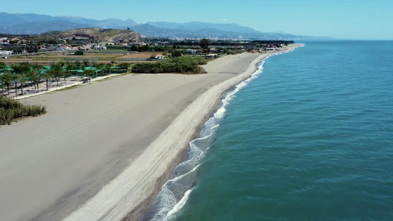 Hotel Kampaoh Costa del Sol Almayate Bajo Esterno foto